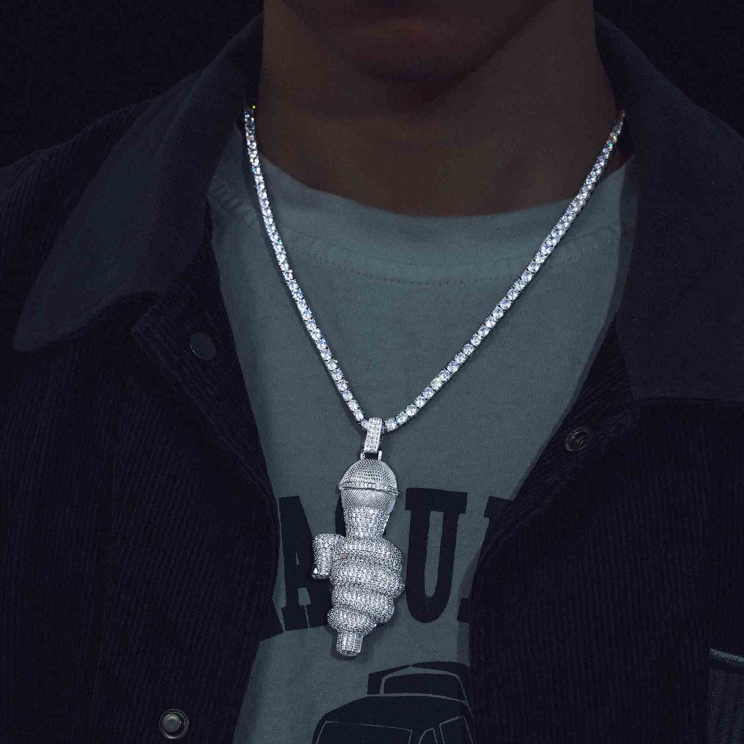 Pendant for Singer Microphone with Moissanite Diamond