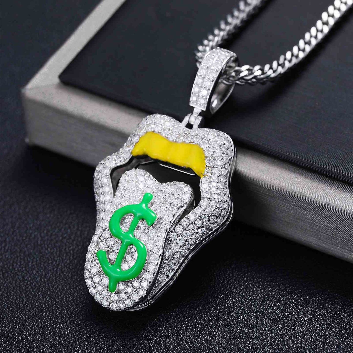 Dimmable Dollar Lip Mouth Pendant With Moissanite Diamond