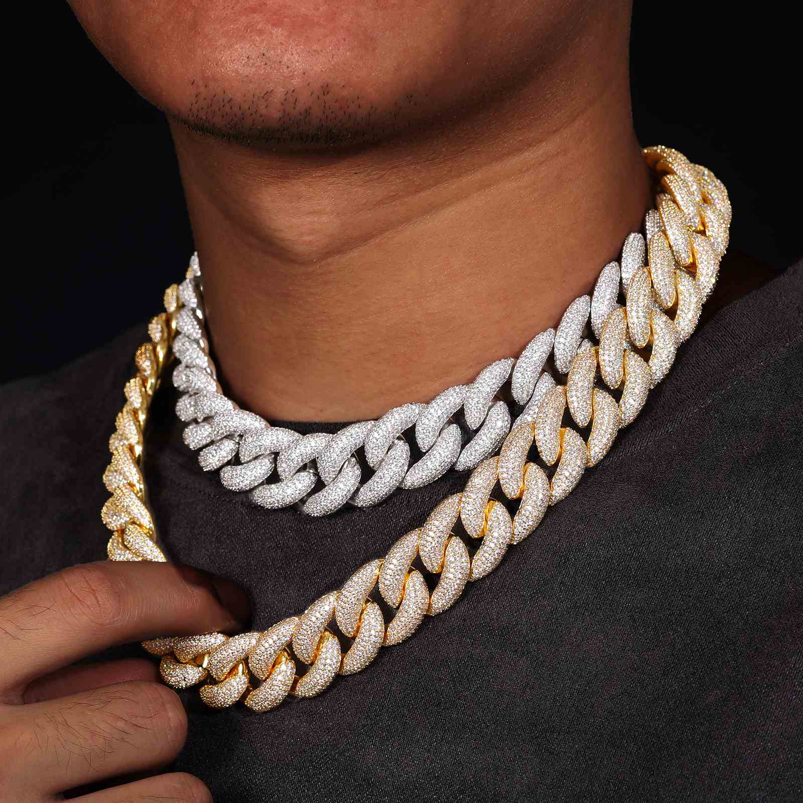 Fully Iced-out Bubble Cuban Chain With VVS Moissanite Diamond Diamlux