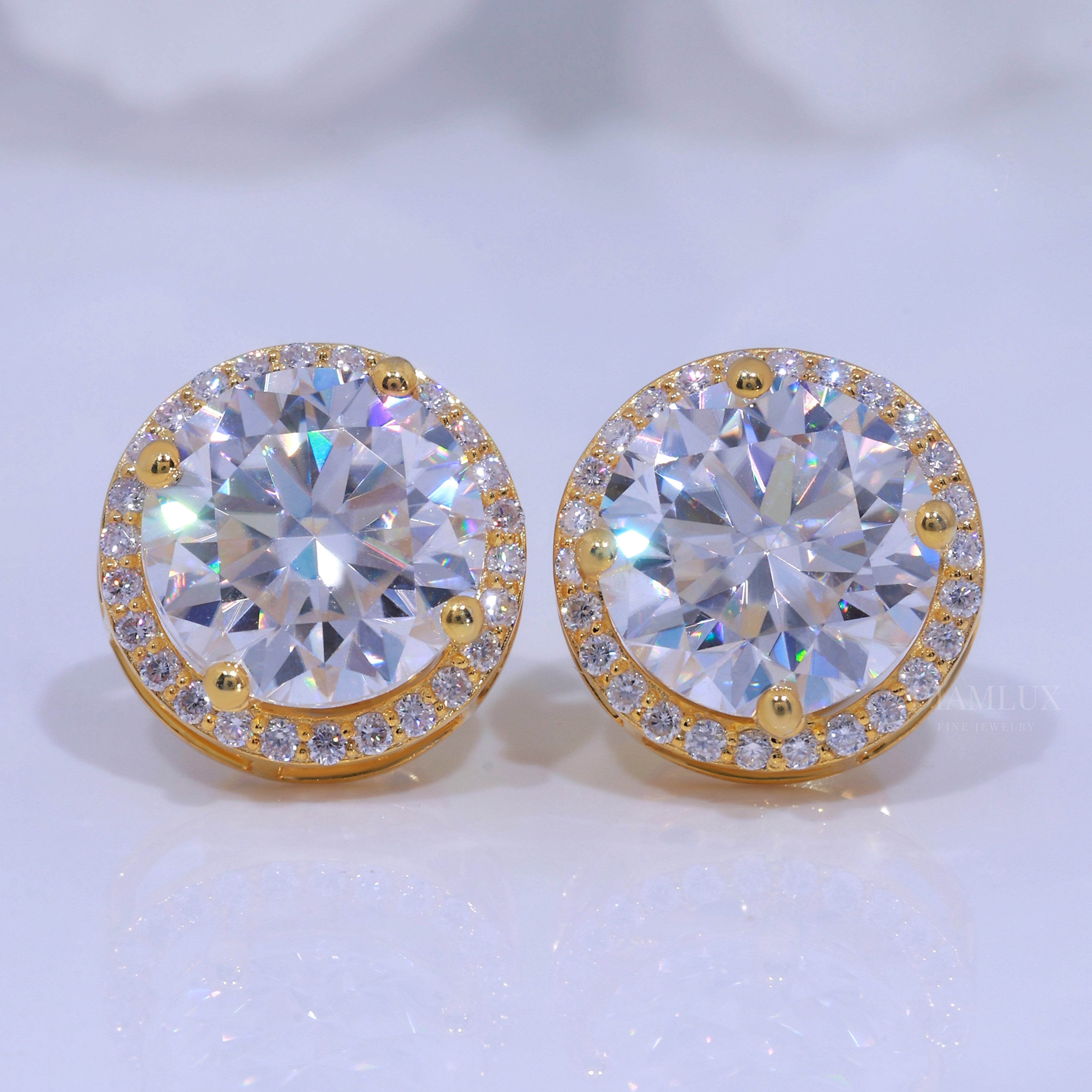 Classic Round Brilliant Cut Solitaire Studs in Yellow Gold Diamlux Fine Jewelry