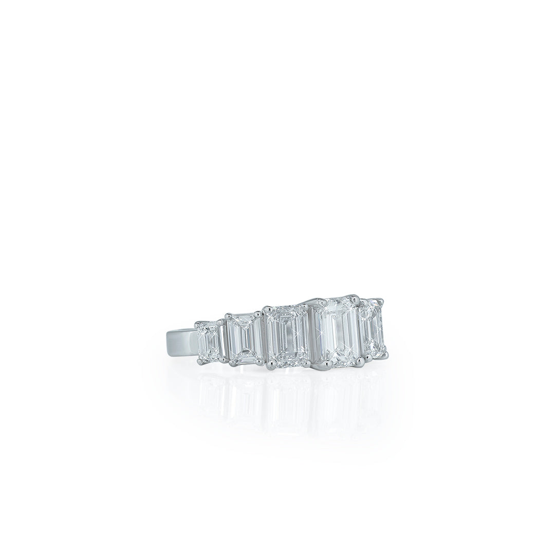 Engagement Ring Emerald cut diamond with vvs Moissanite Diamond Diamlux