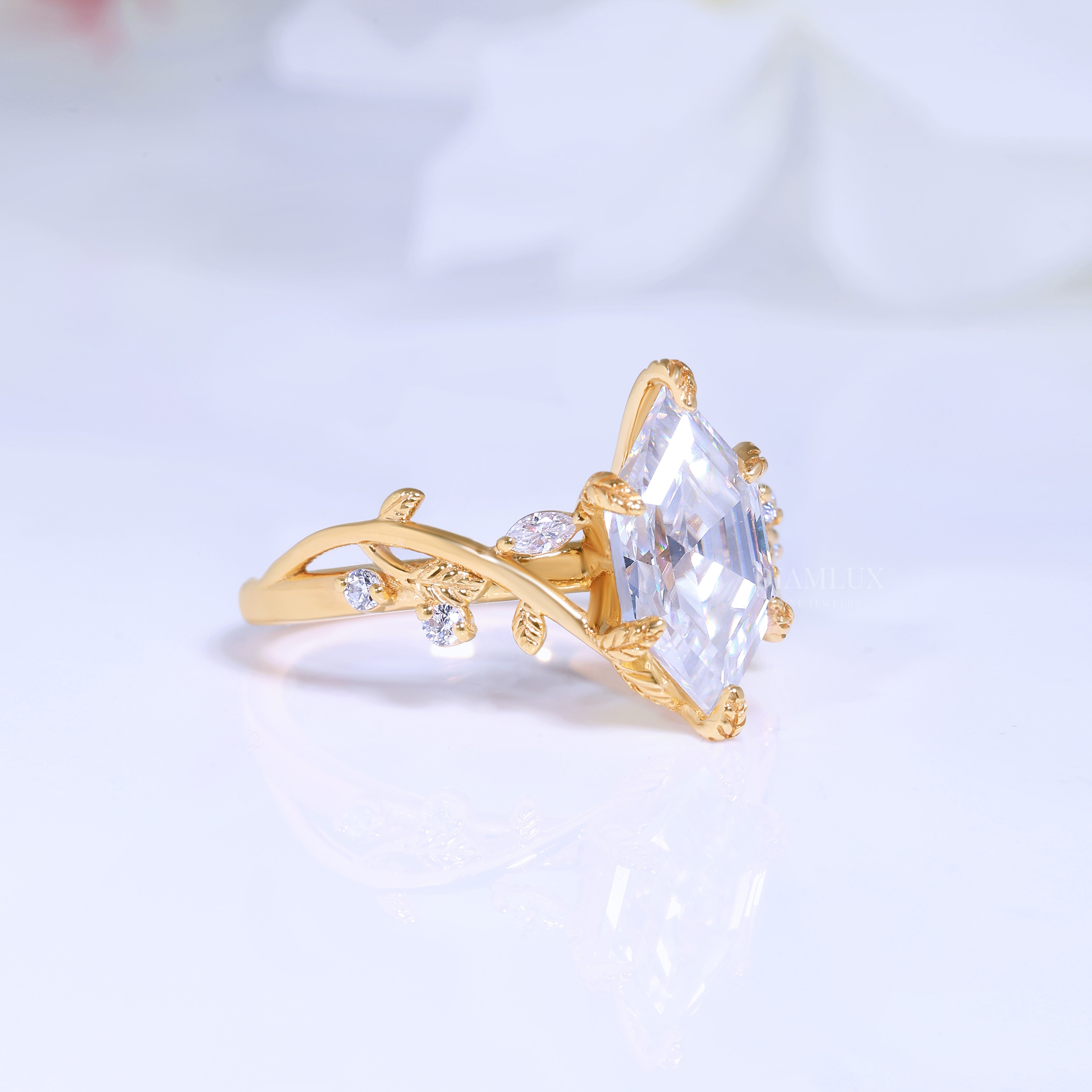 10kt Gold Hexagon Cut Lab Diamond Vintage-Inspired Ring Diamlux Fine Jewelry