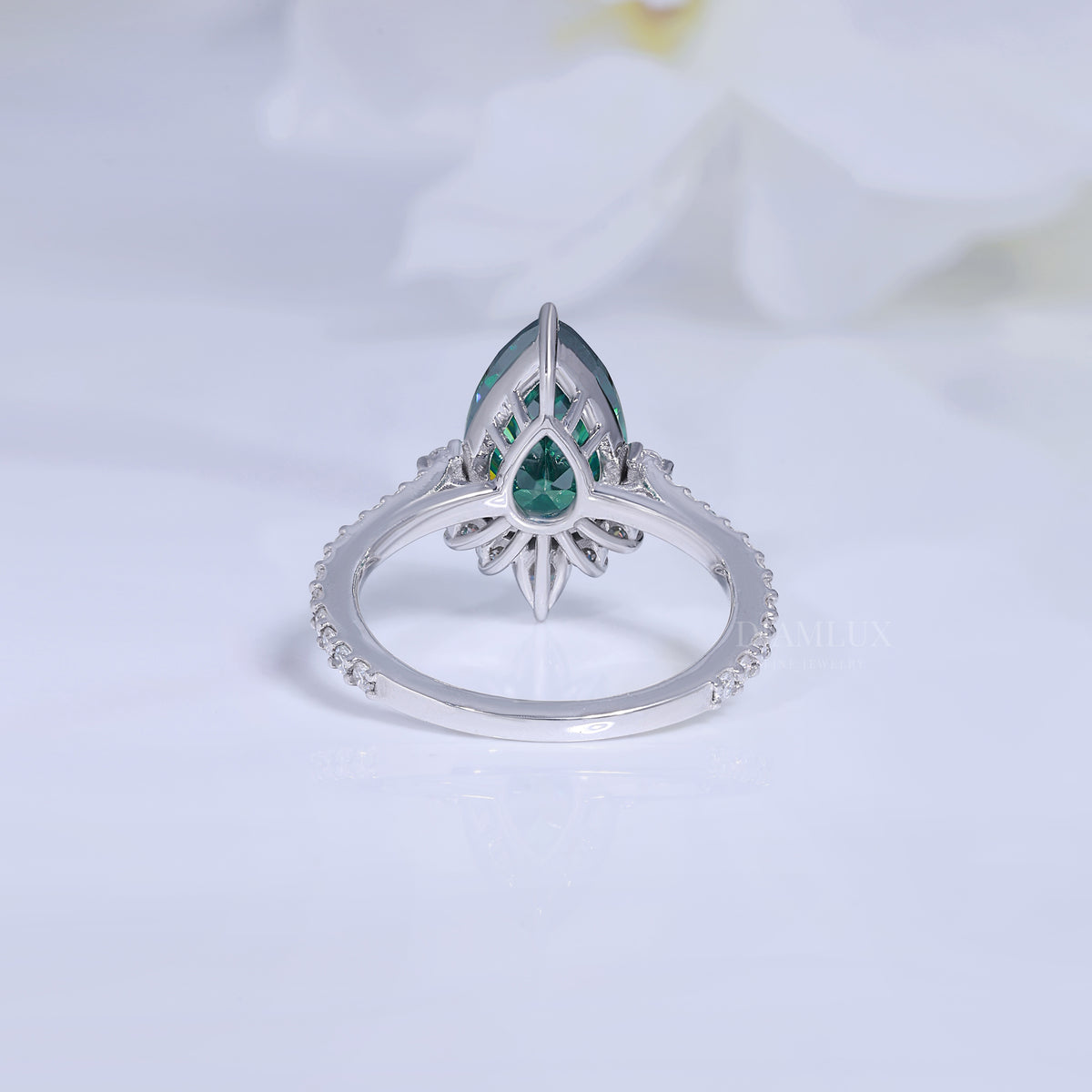 Elegant Pear-Shaped Green Gemstone Diamond Ring Diamlux Fine Jewelry